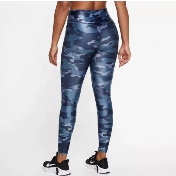 Nike One Womens Dri-FIT Mid-Rise Shiny Camo Legging Blue NWT Size XS - Picture 2 of 9